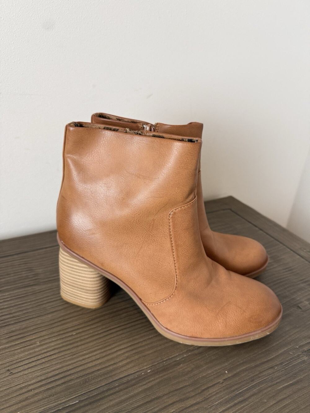Kork-Ease Women's Brown Leather Ankle Bootie Side Zip Buckle Round Toe Sz 9.5
